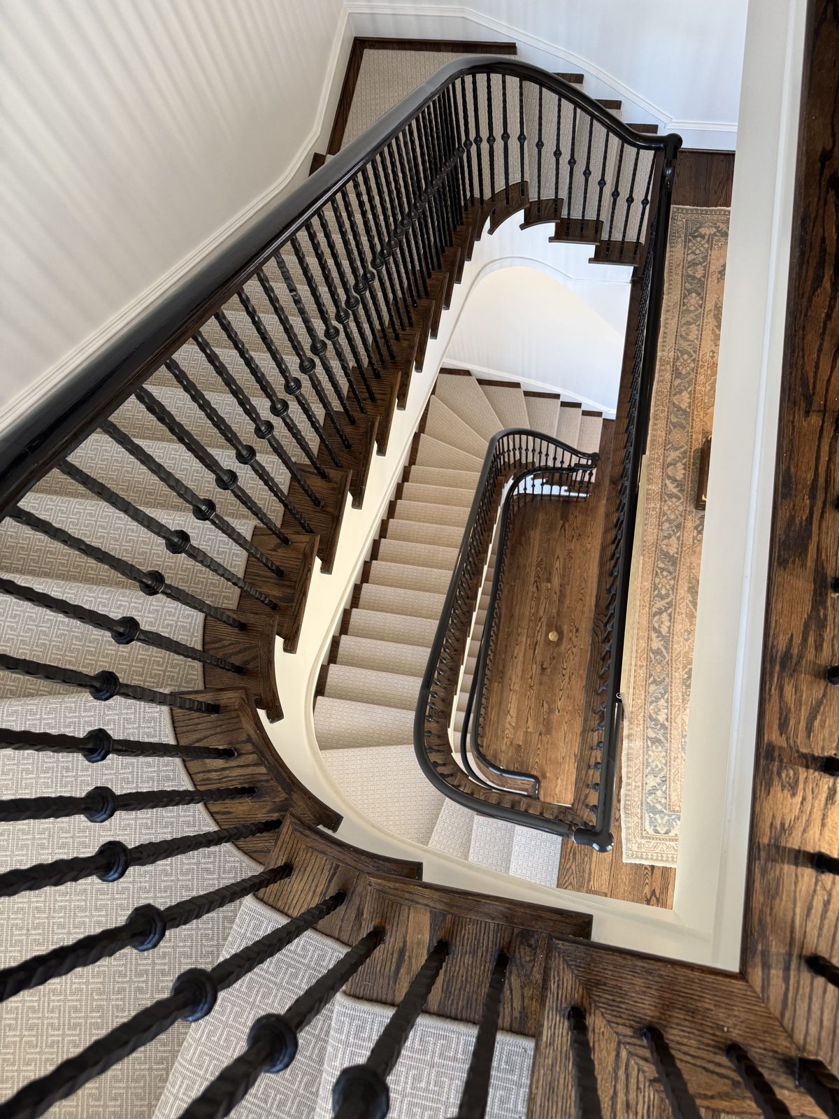 Stair runner on a round staircase viewed from above